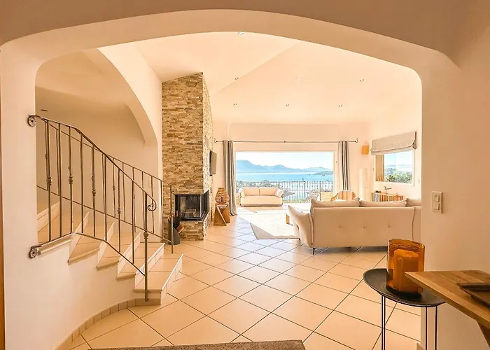 Golfo Di Sogno Villa *